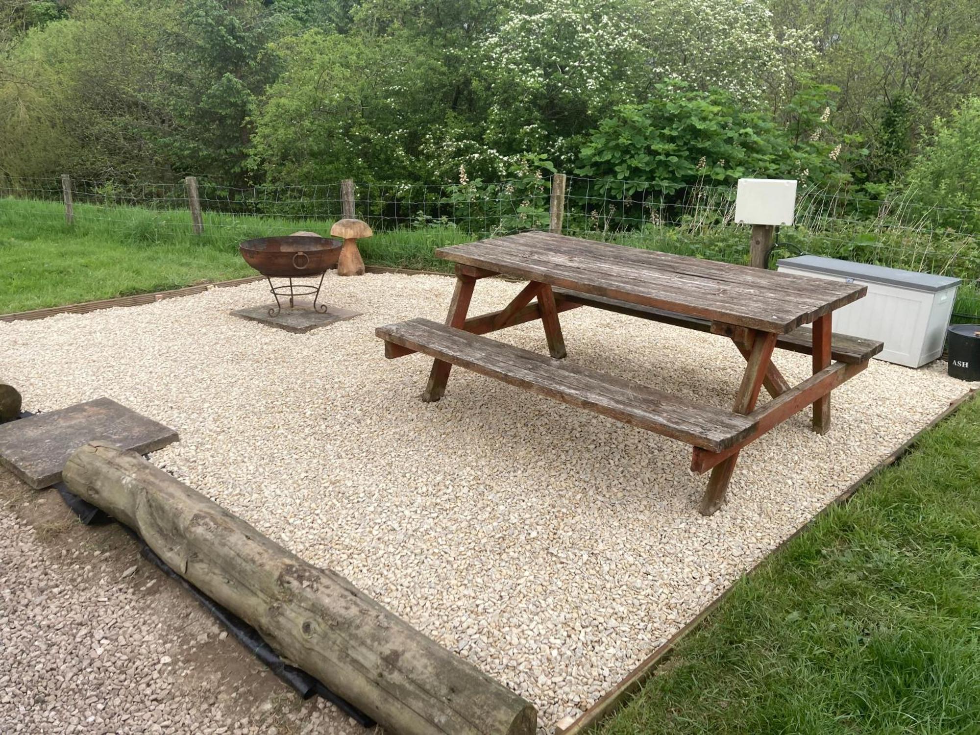 Wild Valley Bunkhouse Llanrhaeadr-ym-Mochnant Esterno foto
